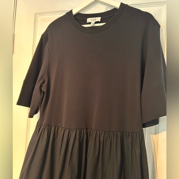Gorgeous COS Contrast Panel Midi Dress NWOT - Picture 4 of 6